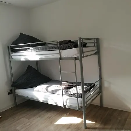 Zeitinsel Doos Hostel *